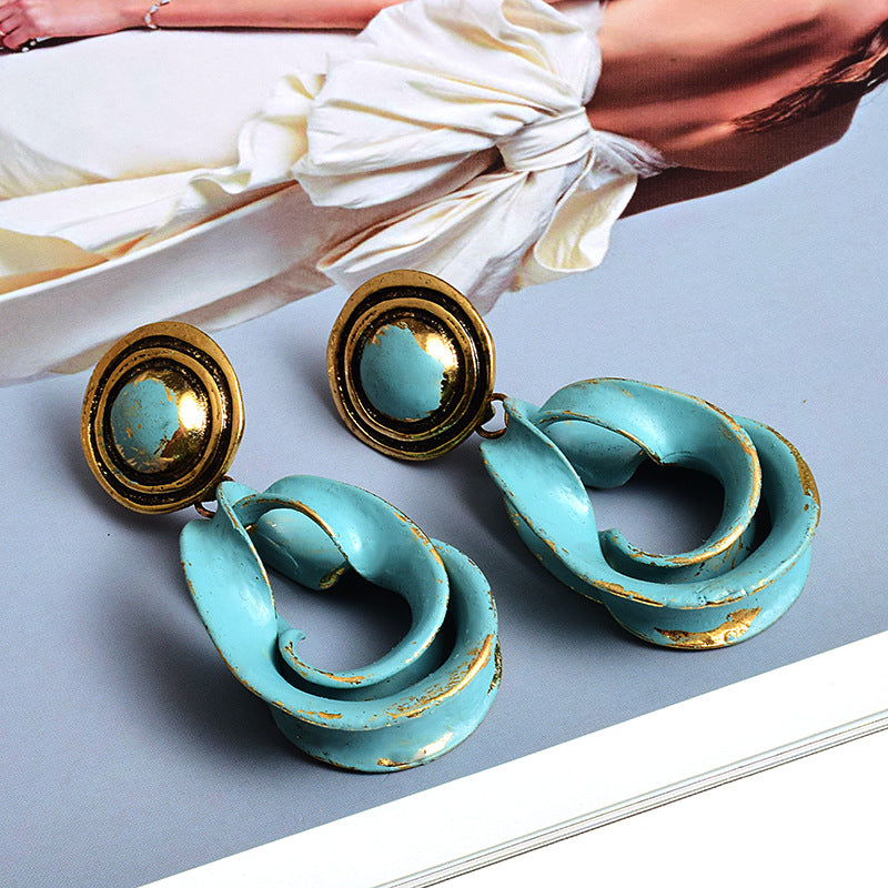Women's Fashionable Retro Elegant Oil-coated Earrings